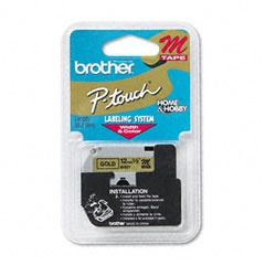 [ACC702253] Etiqueta negra continua plástica no laminada brother m831 - de 12 mm de ancho x 8 mts de largo. impresión en dorado.
